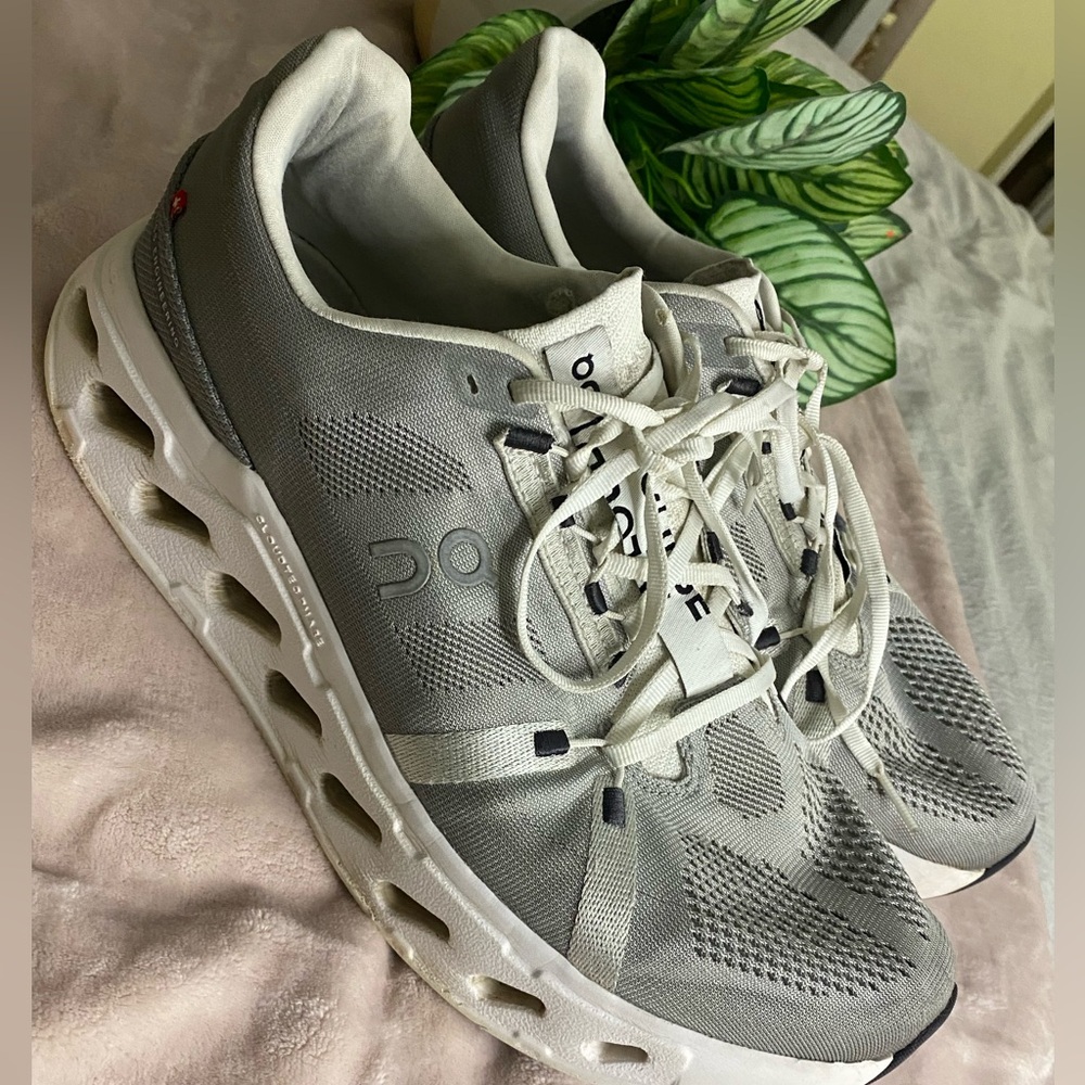 On Cloudeclipse Alloy White Speedboard Running Sh… - image 1